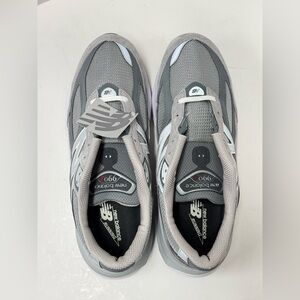 (Like New) New Balance M990GL6, Men’s Size 12E (wide)